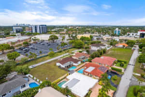 2415 NE 35th Drive, Fort Lauderdale, FL 33308 Sold 02/10/25