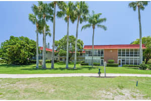 16 Vista Palm Lane 105, Vero Beach, FL 32962 Sold 07/25/24
