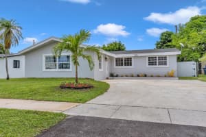 750 Gardenia Drive, Royal Palm Beach, FL 33411 Sold 09/27/24