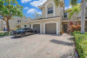 5460 NW 90th Ter Terrace, Sunrise, FL 33351 Sold 08/16/24