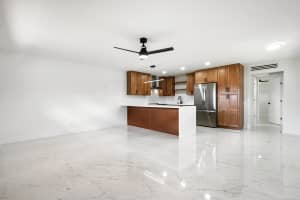 190 Seville H, Delray Beach, FL 33446 Sold 11/01/24
