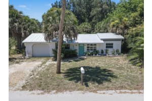 850 5th Place, Vero Beach, FL 32962 Sold 09/13/24