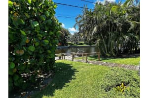 7990 W Lake Dr, West Palm Beach, FL 33406, Sold 08/01/24