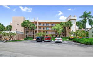 4820 Lucerne Lakes Boulevard 407, Lake Worth, FL 33467 Sold 09/19/24