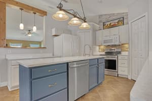 867 Peyton Avenue, Palm Bay, FL 32908 - MLS#R10994199