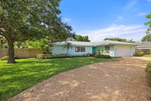 8 Palmetto Way, Tequesta, FL 33469 Sold 02/20/25
