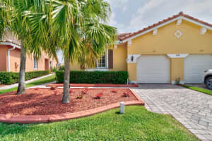 6505 Oxford Circle 101a, Vero Beach, FL 32966 Sold 12/09/24