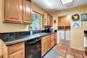 307 SW 10th Street, Delray Beach, FL 33444 Sold 01/24/25