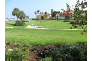 145 N Yacht Club Way 104, Hypoluxo, FL 33462 Sold 08/07/24