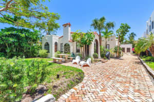 614 Park Place, West Palm Beach, FL 33401 Sold 07/18/24