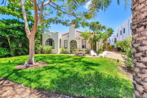 614 Park Place, West Palm Beach, FL 33401 Sold 07/18/24