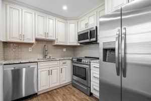 884 Normandy S, Delray Beach, FL 33484 Sold 08/01/24