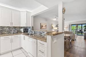 10092 Cedar Point Boulevard 305, Boynton Beach, FL 33437 Sold 08/02/24