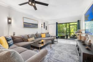 3275 Frederick Boulevard 11d, Delray Beach, FL 33483 Sold 11/01/24