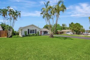 1806 Laurel Lane, Lake Clarke Shores, FL 33406 Sold 11/21/24