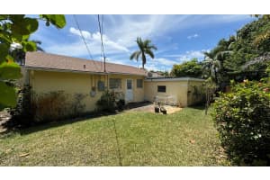 215 32nd Street, West Palm Beach, FL 33407 Sold 08/05/24