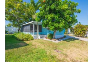 102 N North Warner Drive, Jensen Beach, FL 34957 - MLS#R10994800