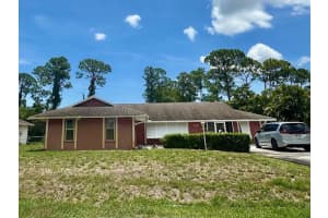 210 SE Crosspoint Drive, Port Saint Lucie, FL 34983 Sold 11/25/24