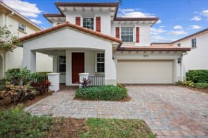 605 Castle Drive, Palm Beach Gardens, FL 33410 Sold 07/22/24