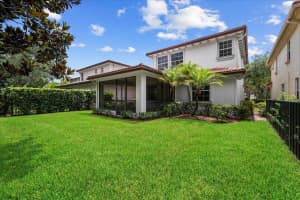 605 Castle Drive, Palm Beach Gardens, FL 33410 Sold 07/22/24