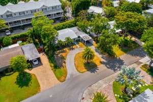 2735 NE 10th Avenue, Wilton Manors, FL 33334 Sold 10/18/24