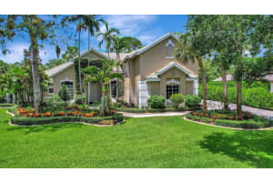 827 Forest Glen Lane, Wellington, FL 33414 Sold 07/31/24