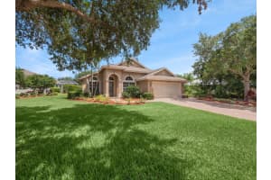 8121 SW Yachtsmans Drive, Stuart, FL 34997 Sold 07/25/24