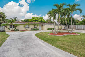 2027 Esplanade Avenue, Fort Pierce, FL 34982 Sold 09/18/24