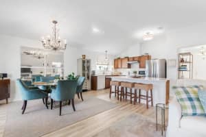 18 Las Casitas Boulevard, Palm Coast, FL 32137 - MLS#R10995287