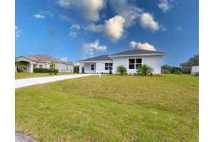 6153 NW East Deville Circle, Port Saint Lucie, FL 34986 Sold 09/23/24
