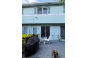 1910 Alamanda Way, Riviera Beach, FL 33404 Sold 10/01/24