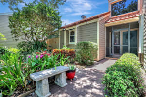 425 Oak Shadow Way, Wellington, FL 33414 Sold 10/18/24