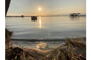 2 Palmetto Drive, Sewalls Point, FL 34996 Sold 08/13/24