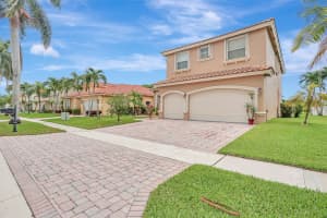 6899 Houlton Circle, Lake Worth, FL 33467 Sold 08/01/24