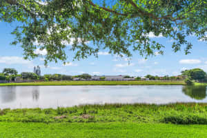 25 Country Lake Circle, Boynton Beach, FL 33436 Sold 07/16/24