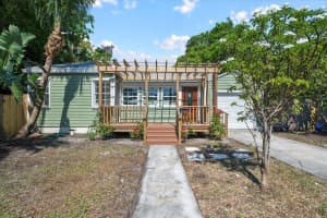 3713 N Flagler Drive, West Palm Beach, FL 33407 Sold 01/03/25