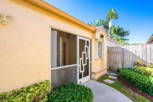 71 King Fisher Way, Boynton Beach, FL 33436 Sold 09/23/24