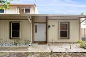 311 Maplecrest Circle, Jupiter, FL 33458 Sold 10/22/24