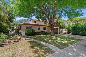 230 Pershing Way, West Palm Beach, FL 33401 Sold 08/14/24