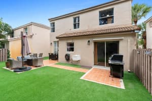 10941 NW 12th Drive, Plantation, FL 33322 Sold 09/16/24