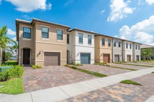 8667 Escue Street, Lake Worth, FL 33467 Sold 10/22/24