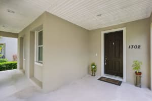 1302 Classic Court, Vero Beach, FL 32966 - MLS#R10996527
