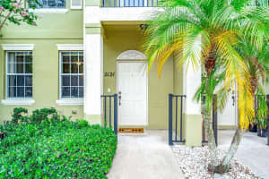 2121 SE Glen Ridge Drive, Port Saint Lucie, FL 34952 Sold 08/07/24