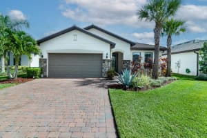 827 SE Villandry Way, Port Saint Lucie, FL 34984 Sold 10/07/24