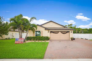 910 Bent Creek Drive, Fort Pierce, FL 34947 Sold 08/30/24