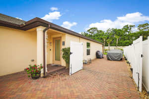 910 Bent Creek Drive, Fort Pierce, FL 34947 Sold 08/30/24