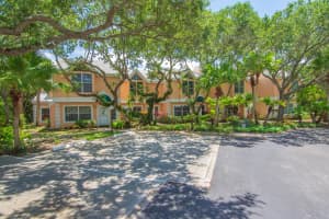 1304 Coral Park Lane 102, Vero Beach, FL 32963 Sold 12/30/24