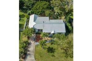 1949 36 Avenue, Vero Beach, FL 32960 Sold 10/23/24
