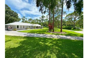 286 31st Avenue SW, Vero Beach, FL 32968 Sold 09/16/24