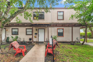 22 SE 10th Street 9, Deerfield Beach, FL 33441 Sold 09/13/24